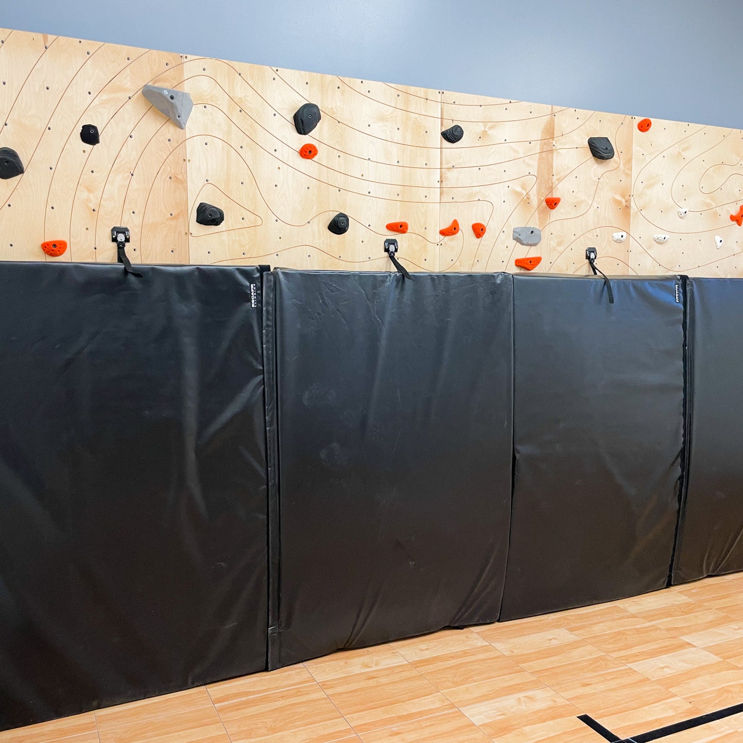 Traverse Wall Fold Up Padding